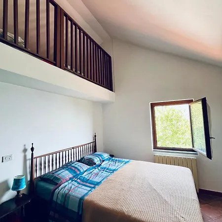 Nyaraló Casa Con Giardino E Vista